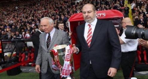 "كنت سأبيع النادي أو اللاعبين".. مالك شيفيلد يتحدث عن كواليس العودة للبريميرليج